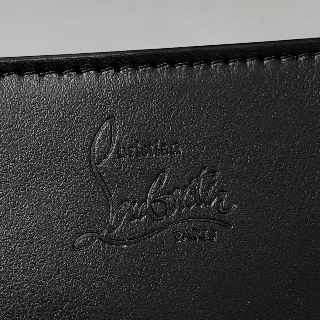 【美品】ルブタン LOUBI54 二つ折り財布 カーフレザー
