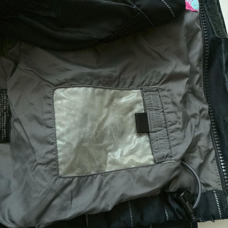じ*ん様 【高機能】BURTON スノボジャケット L DRYRIDE 黒 スト