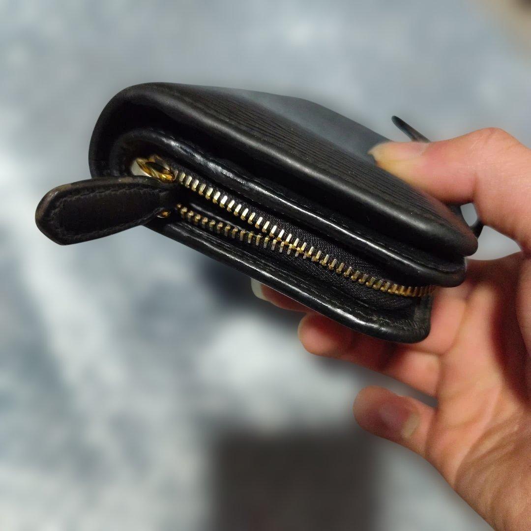 R*I様 PRADA 二つ折り財布 レザー