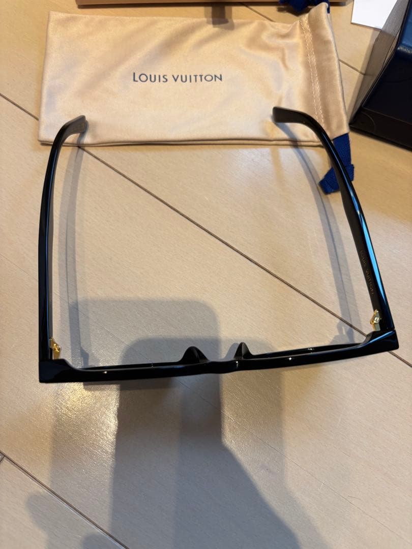 新品LOUIS VUITTON 黒色サングラス・マイ モノグラム レクタングル