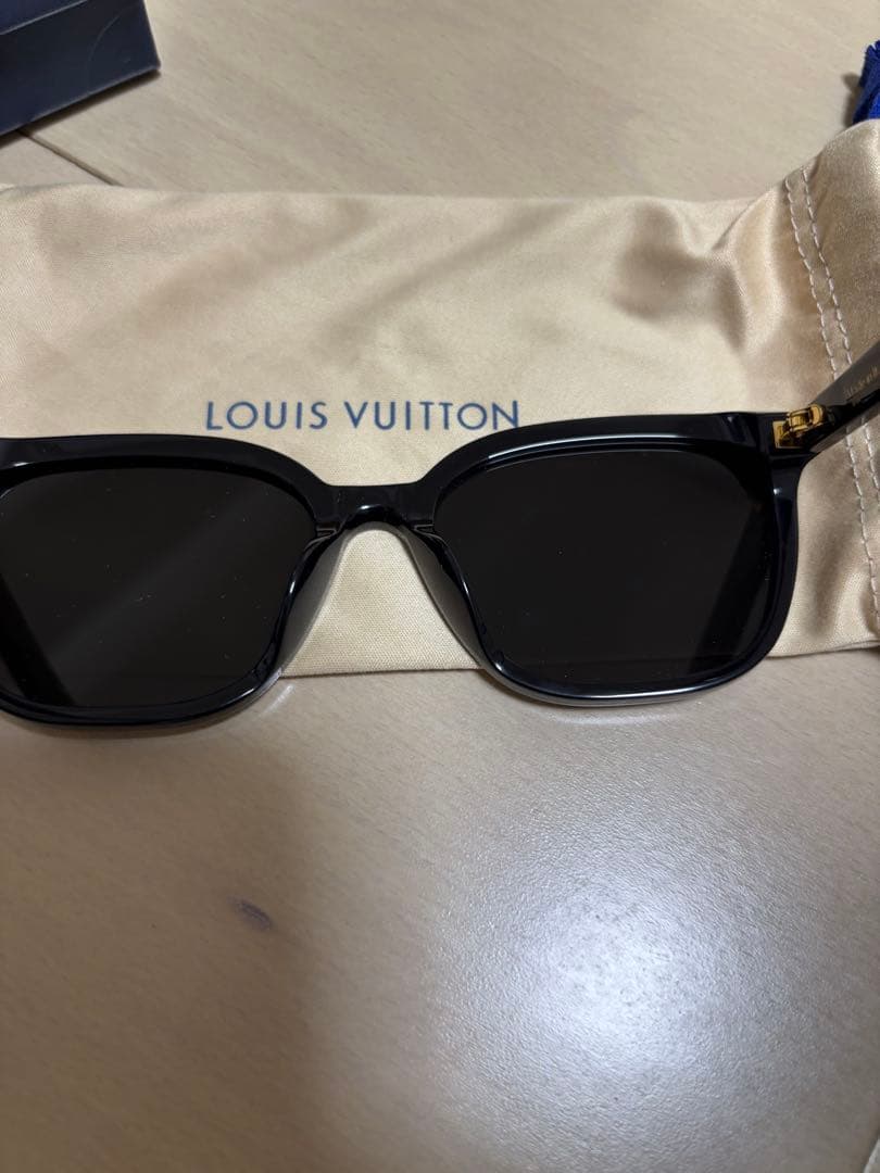 新品LOUIS VUITTON 黒色サングラス・マイ モノグラム レクタングル