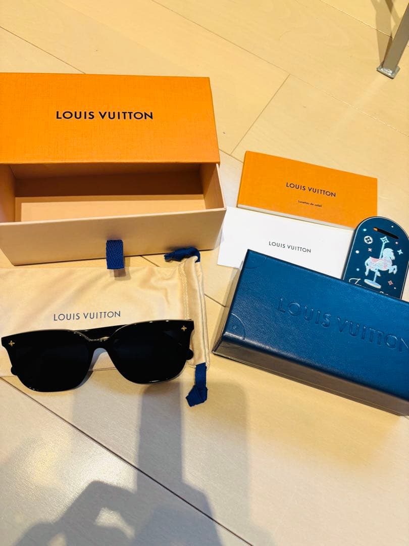 新品LOUIS VUITTON 黒色サングラス・マイ モノグラム レクタングル