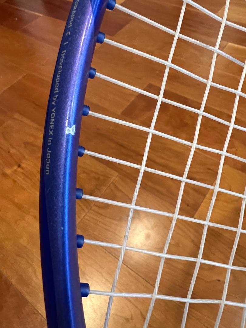 美品　ジュニア用 ヨネックス EZONE 26 硬式テニスラケット YONEX