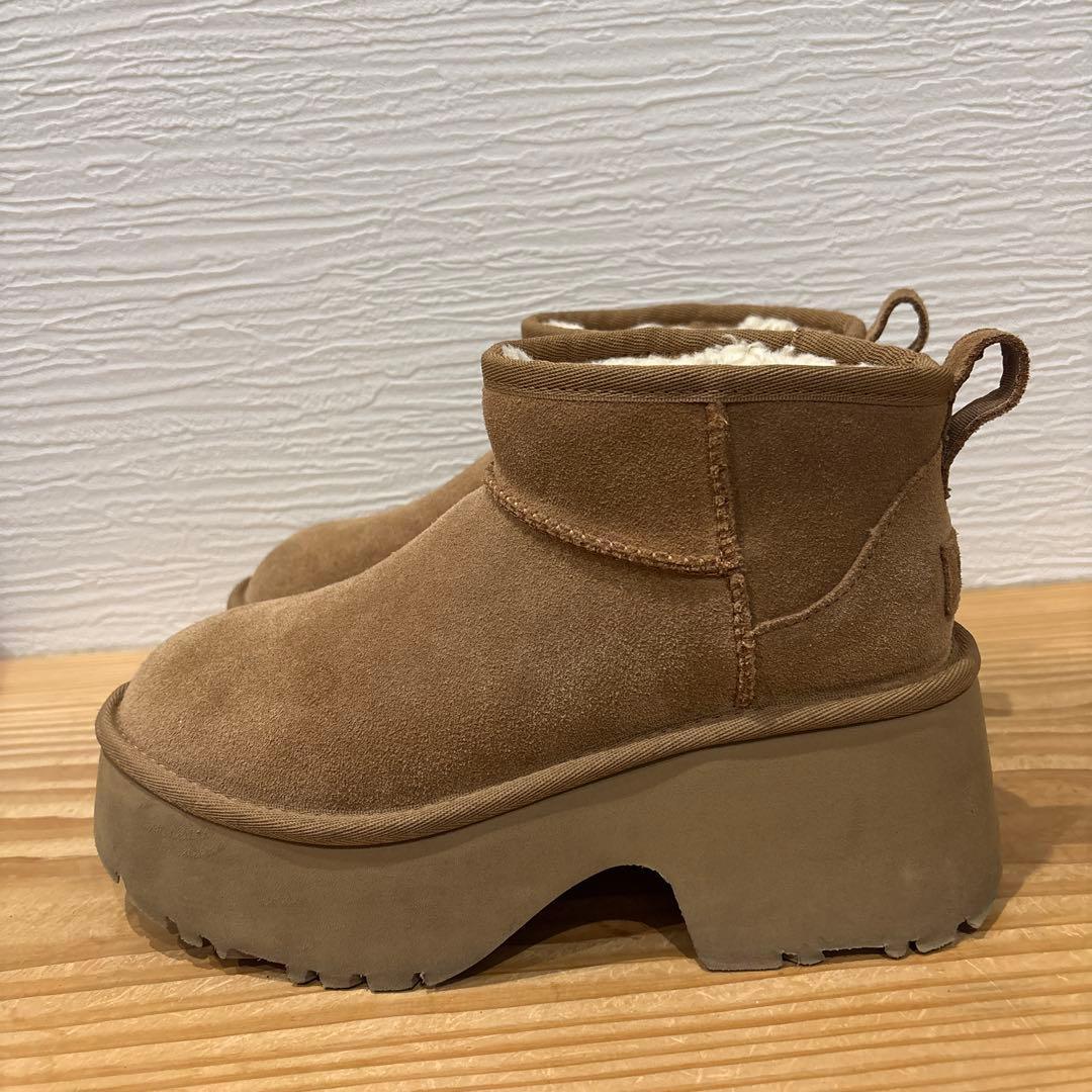 UGG アグ　厚底プラットフォーム　ムートンブーツ