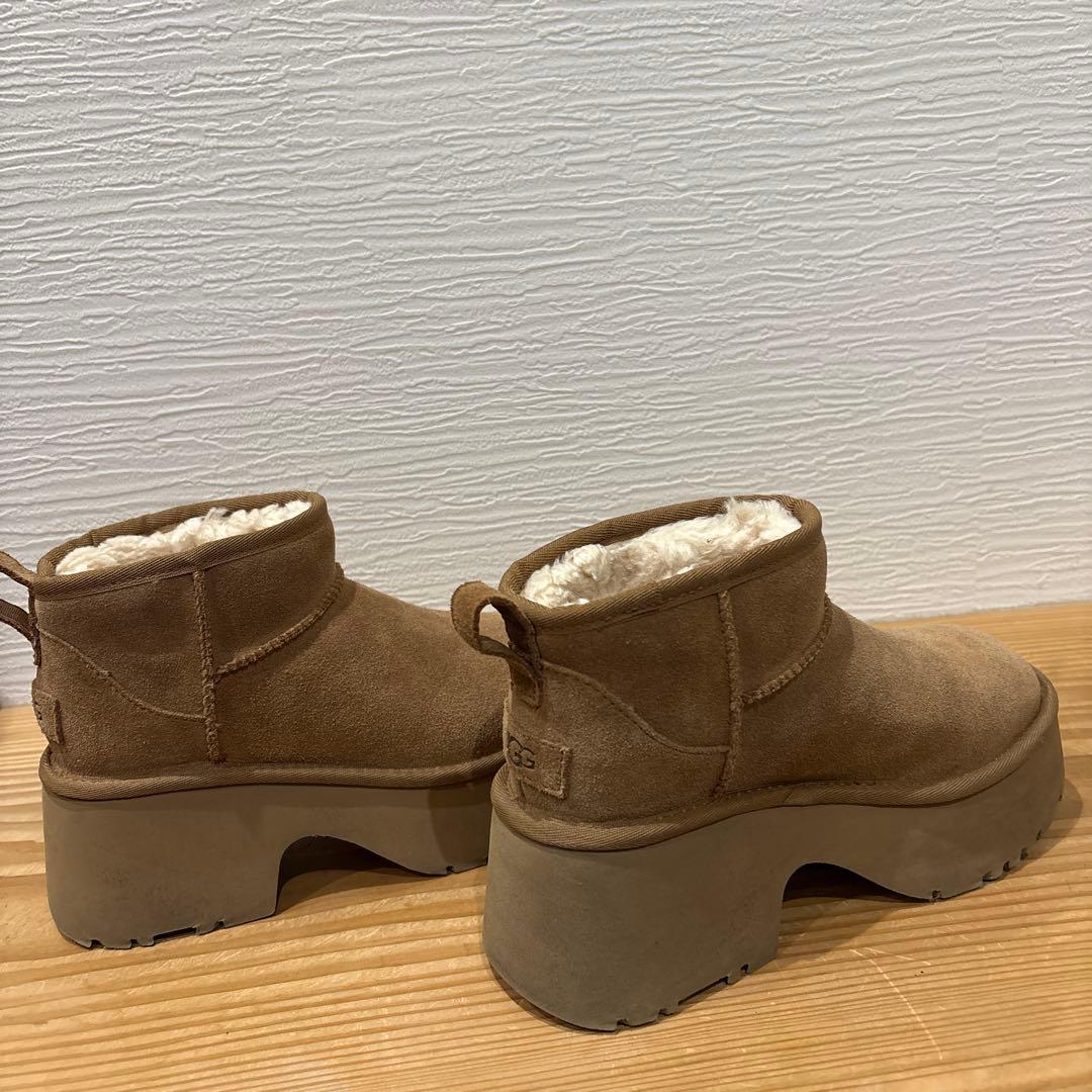 UGG アグ　厚底プラットフォーム　ムートンブーツ