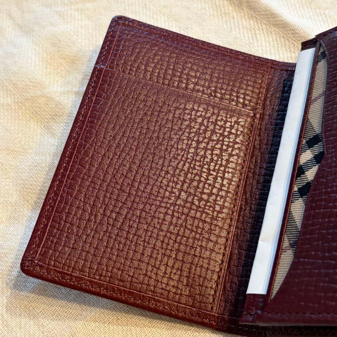 【新品・未使用】Burberry名刺入れ（牛革・国産）