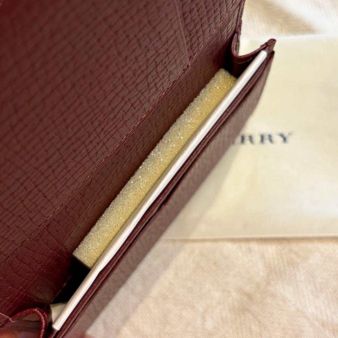 【新品・未使用】Burberry名刺入れ（牛革・国産）