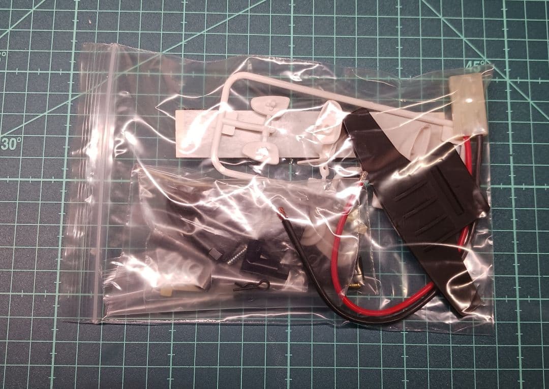 TAMIYA Porsche Boxster ラジコンカー(組み立て途中品)