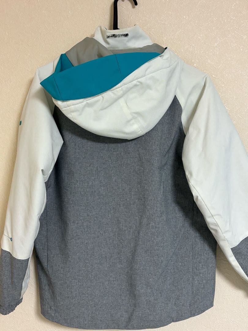 DESCENTE 子ども用スキーウェア 150センチ　デサント　冬服　アウター