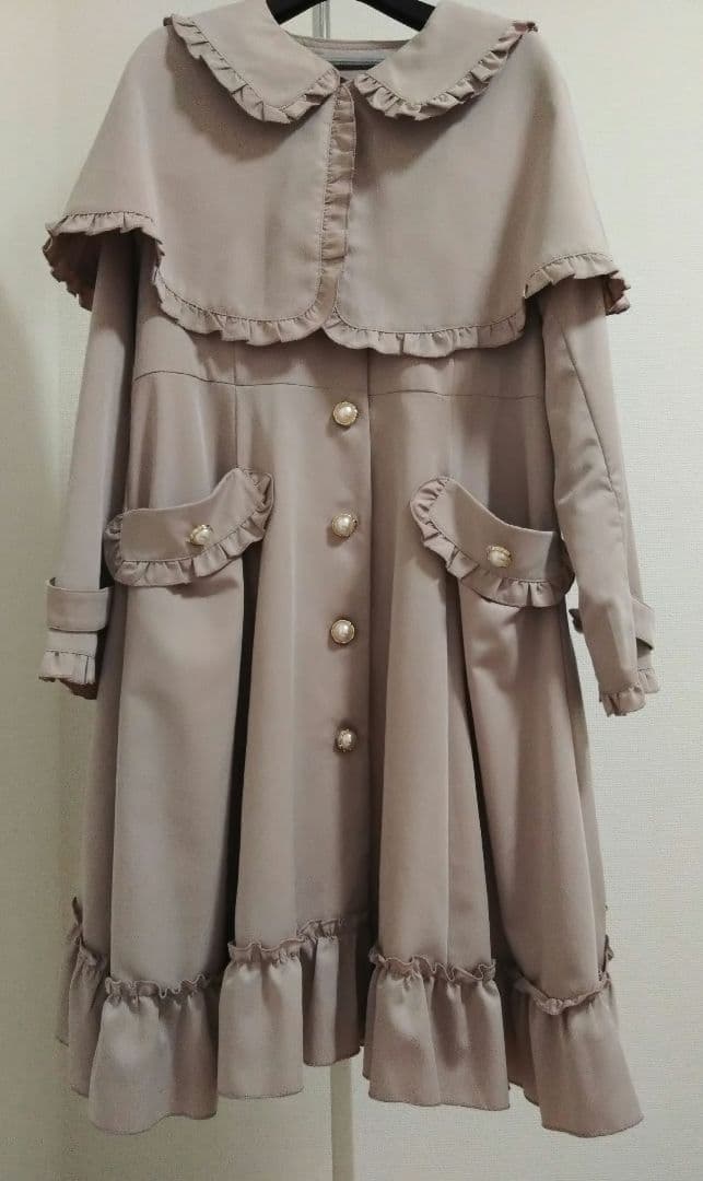 Amavel　バッスルドレストレンチコート ピンク