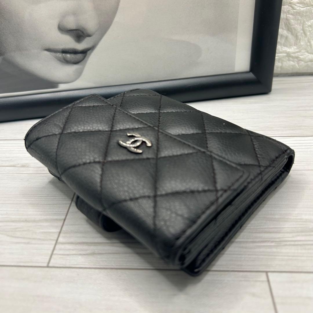 CHANEL キャビアンスキン　マトラッセ　Wホック　二つ折り財布　箱付
