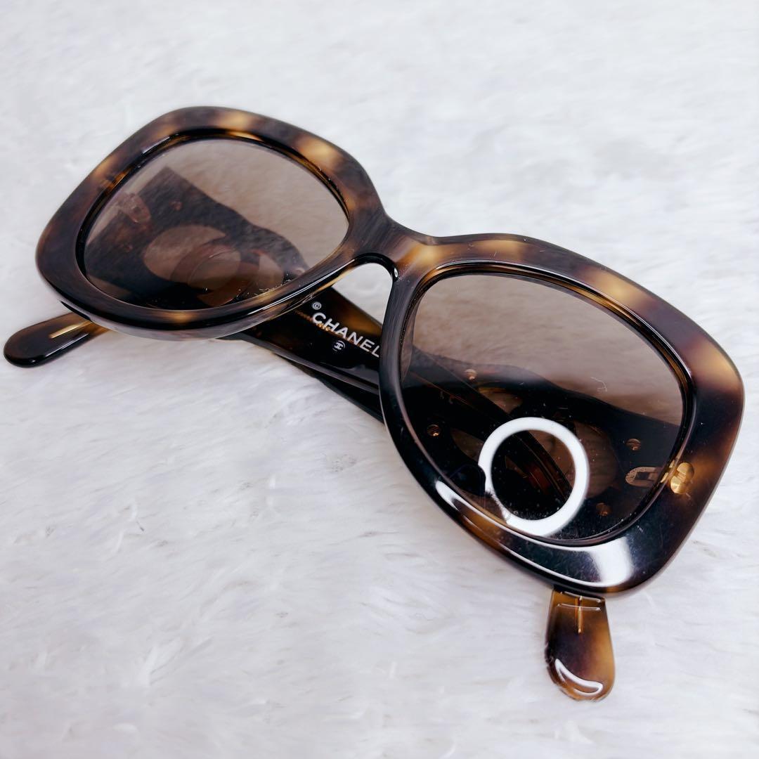 小物 CHANEL archive sunglasses big coco gold