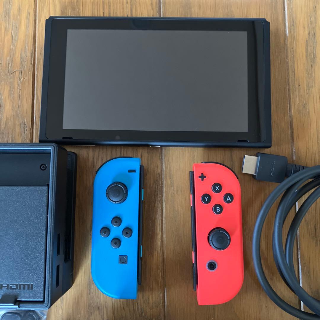 任天堂Switchネオンブルー／ネオンレッド