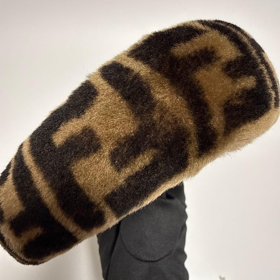 FENDI ズッカ柄 ファー カチューシャ