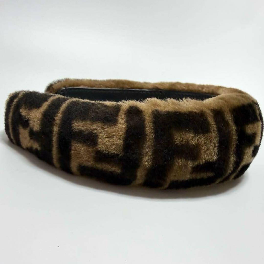 FENDI ズッカ柄 ファー カチューシャ