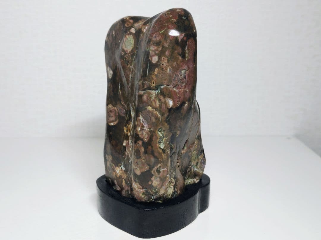 梅花石 1.1kg 紋石 花紋石 原石 鑑賞石 自然石 誕生石 鉱物 鉱石 水石