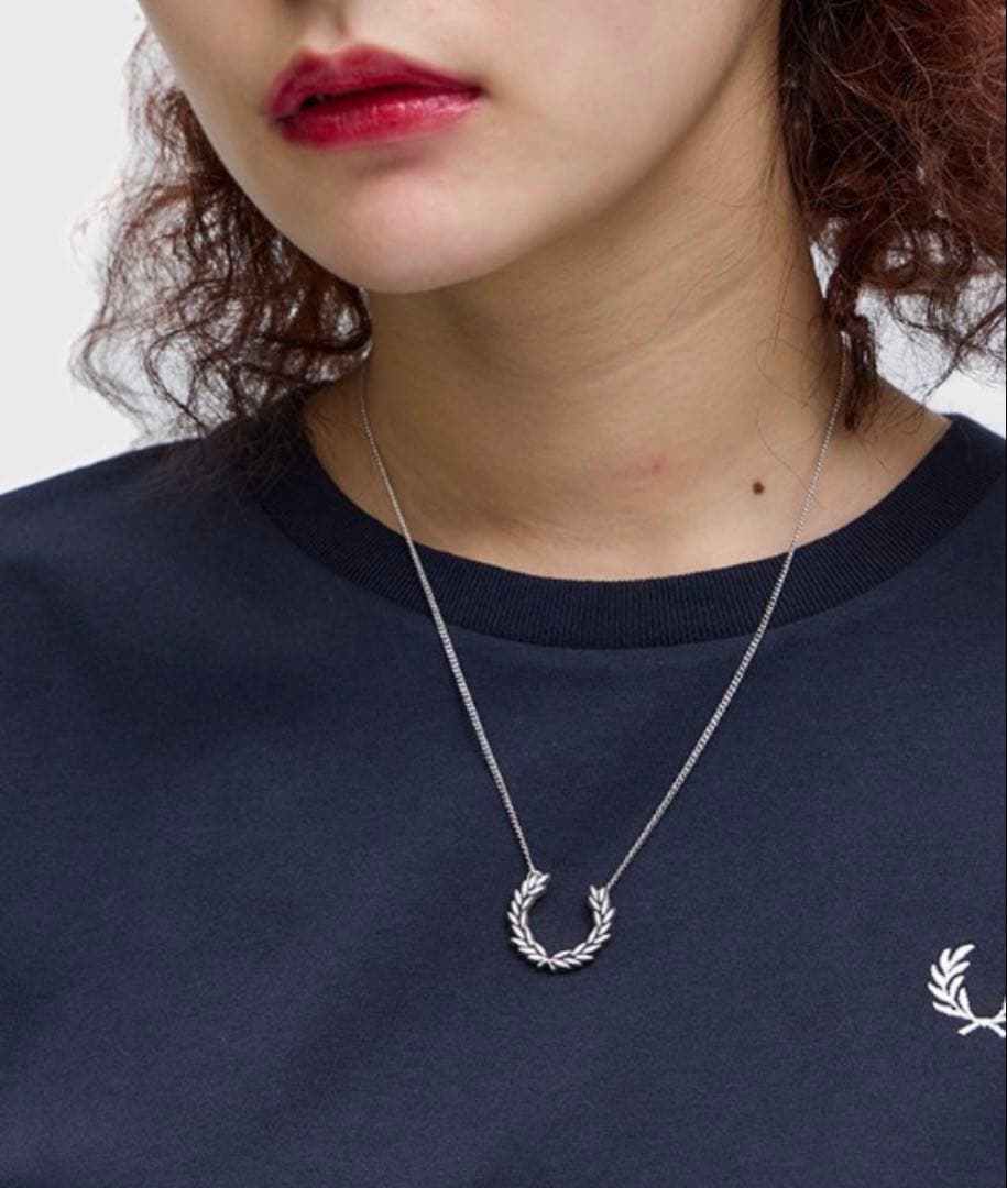 アクセサリー FRED PERRY Laurel Wreath Necklac
