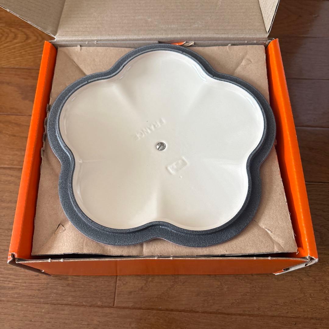 新品未使用/ルクルーゼ/ココットフルール/20cm/2L