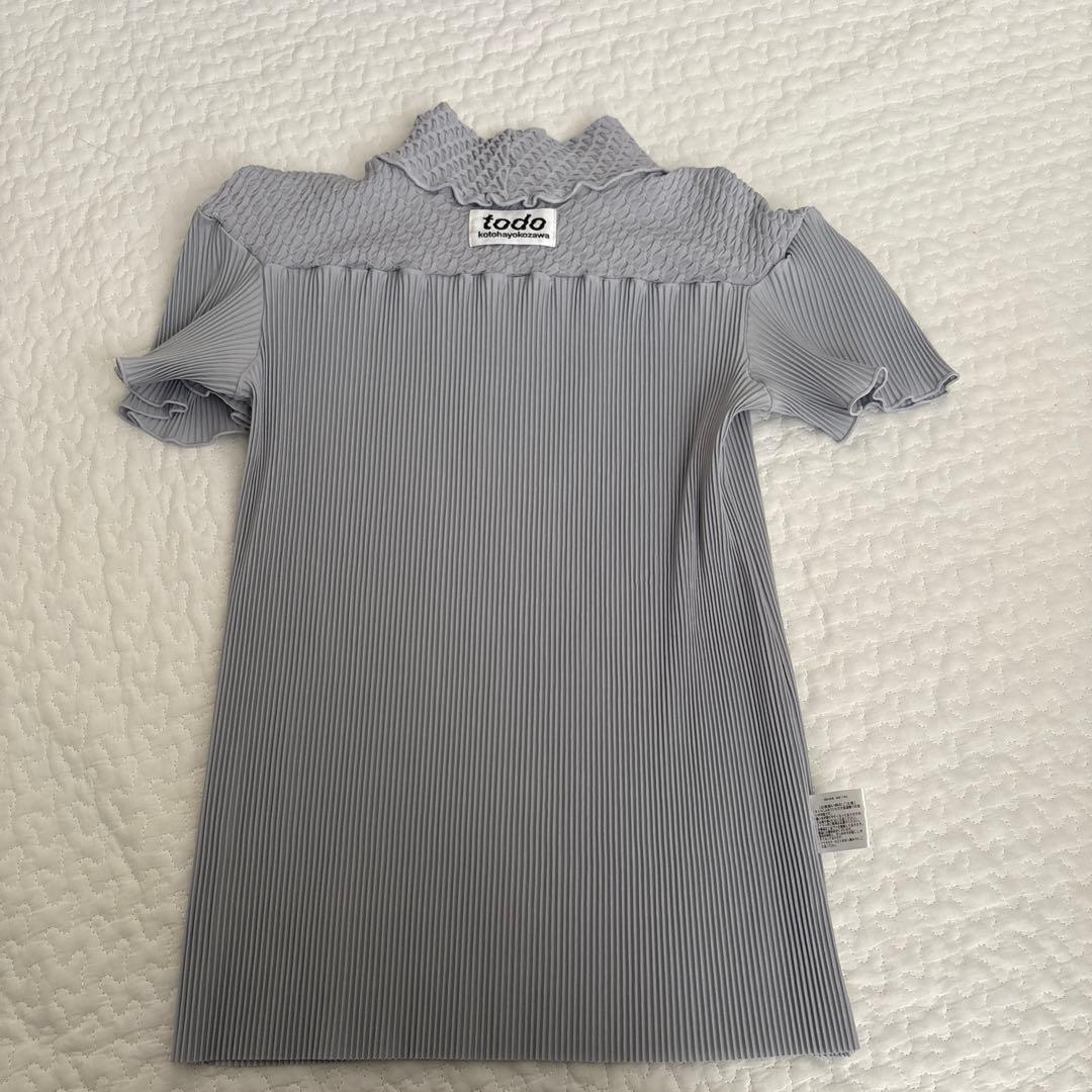 コトハヨコザワ　ハイネックTシャツ