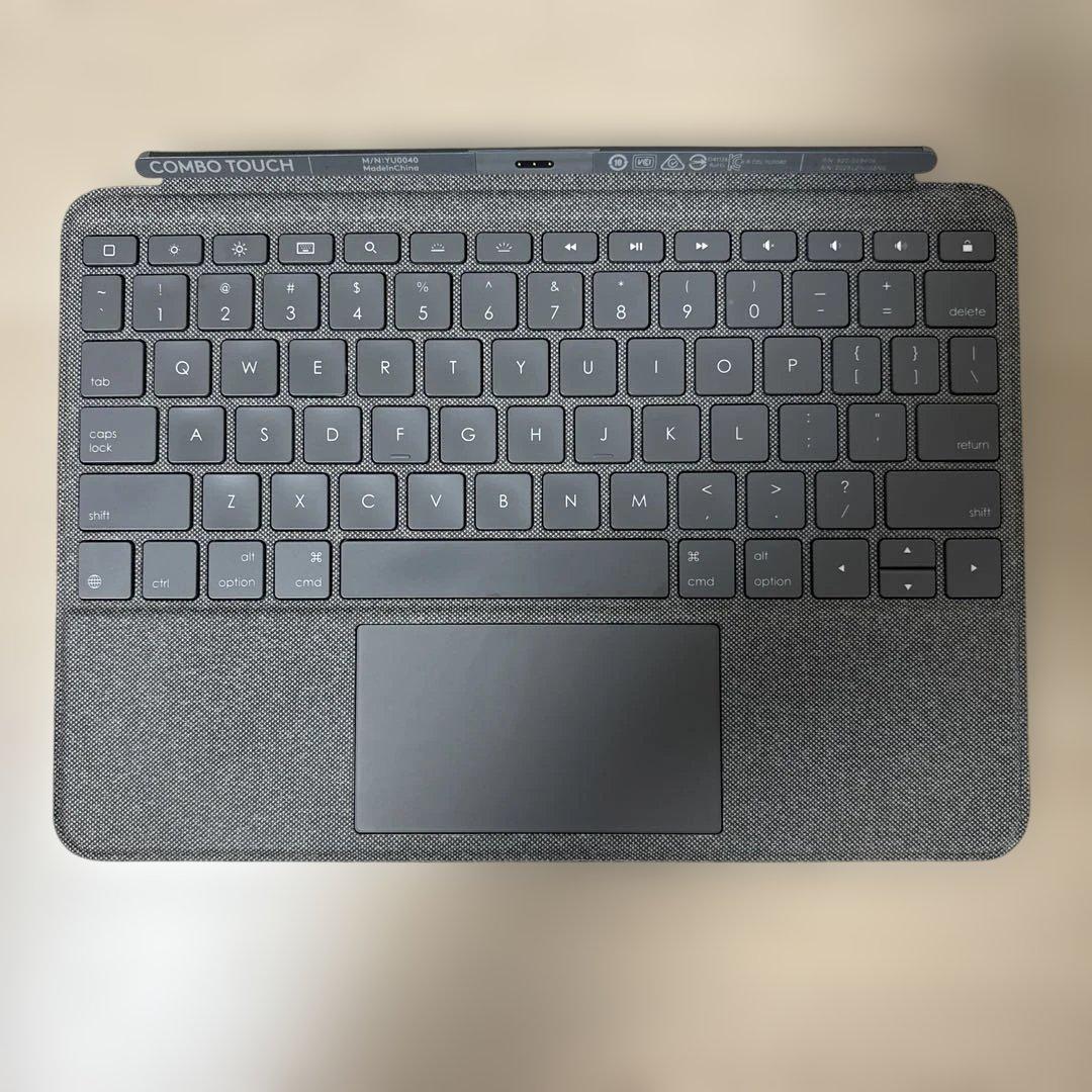 ま*す様 【美品】iPad 10.2 第8世代 WiFi 128GB キーボード