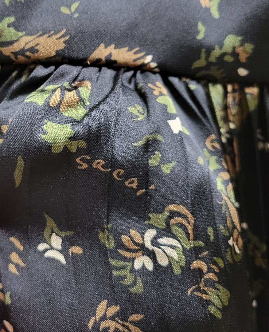 sacai 21AW 美品 53,000円程 バックプリーツ カーディガン