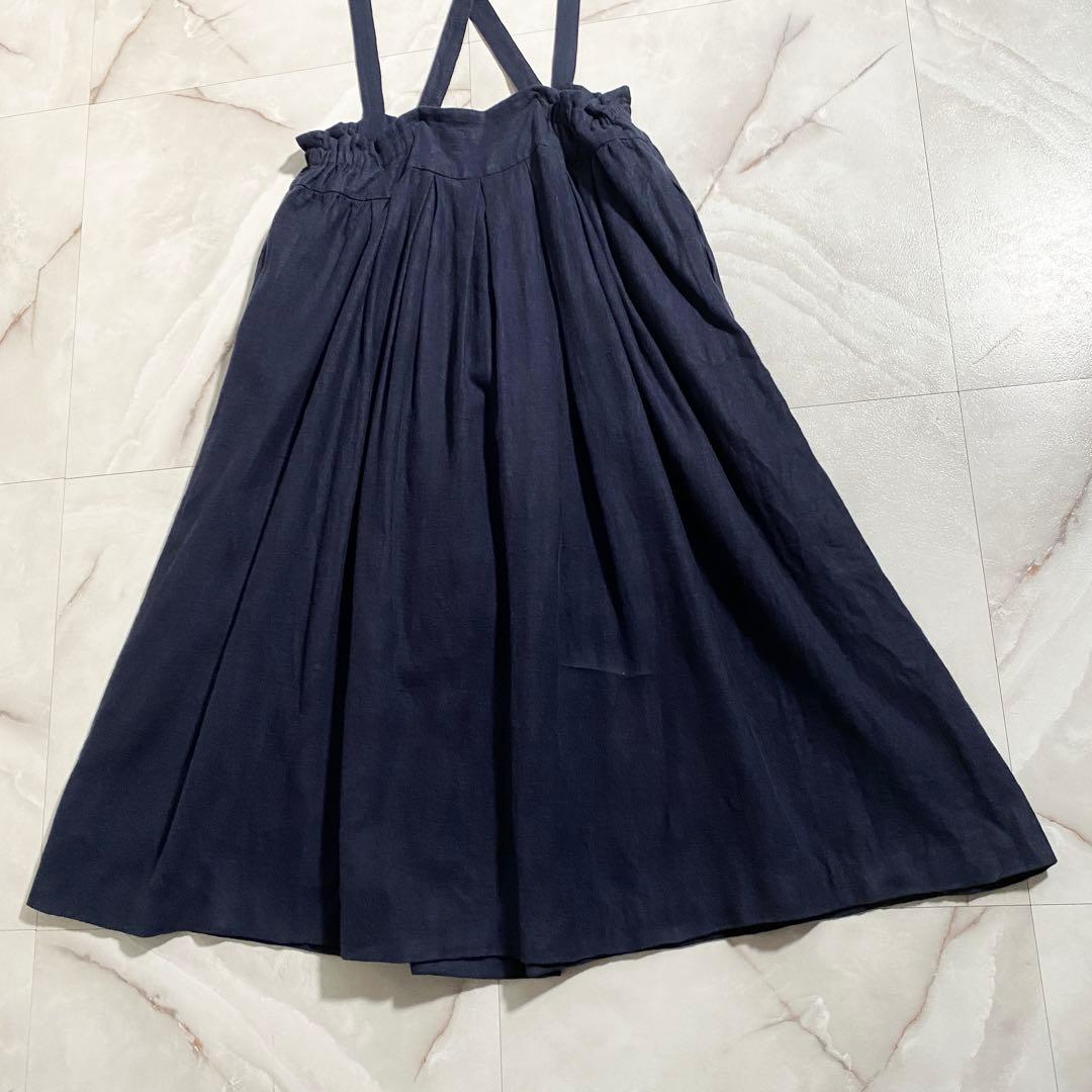 A18636 ザファクトリー リネン100 クロスバックジャンパースカート 紺F