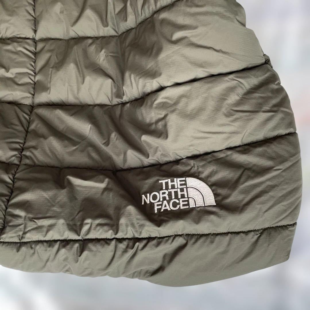 THE NORTH FACE フード付きダウンジャケット　抱っこ紐ケープ
