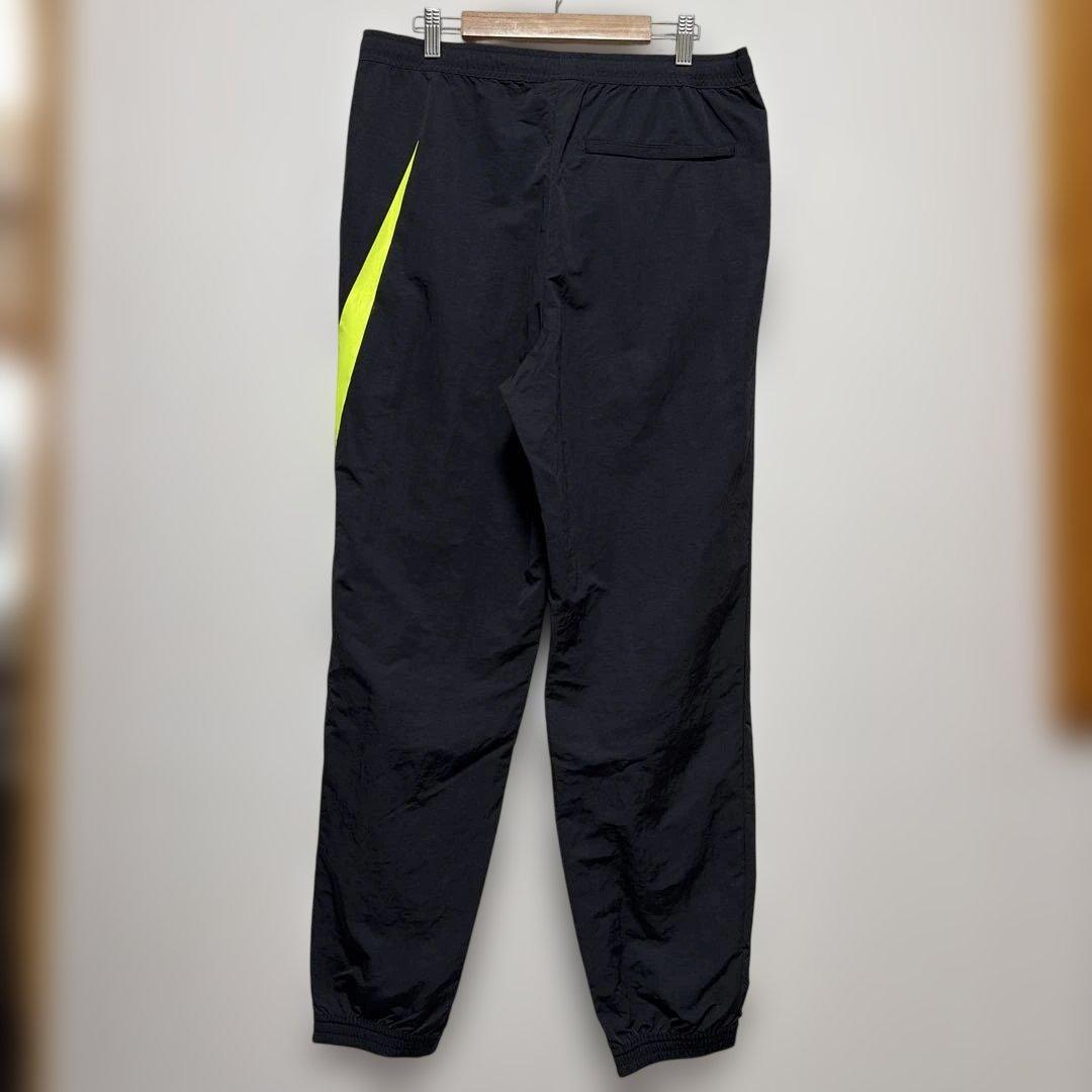 【美品】 NIKE ナイロンパンツ ブラック Mサイズ