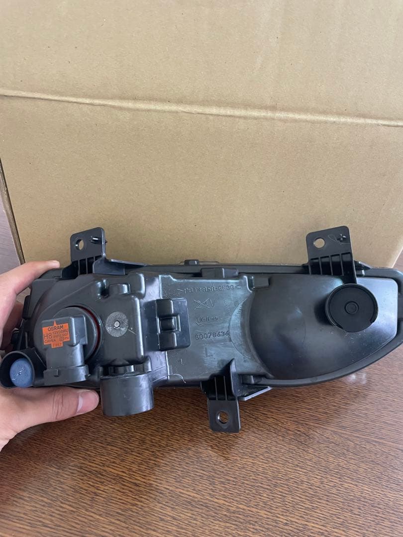 T32エクストレイル　左右純正フォグランプ ハロゲン