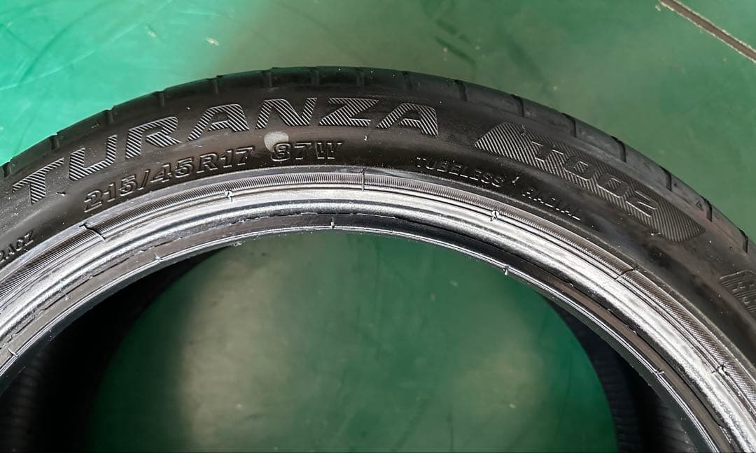 ブリヂストン　215/45R17 TURANZA T002 2本セット