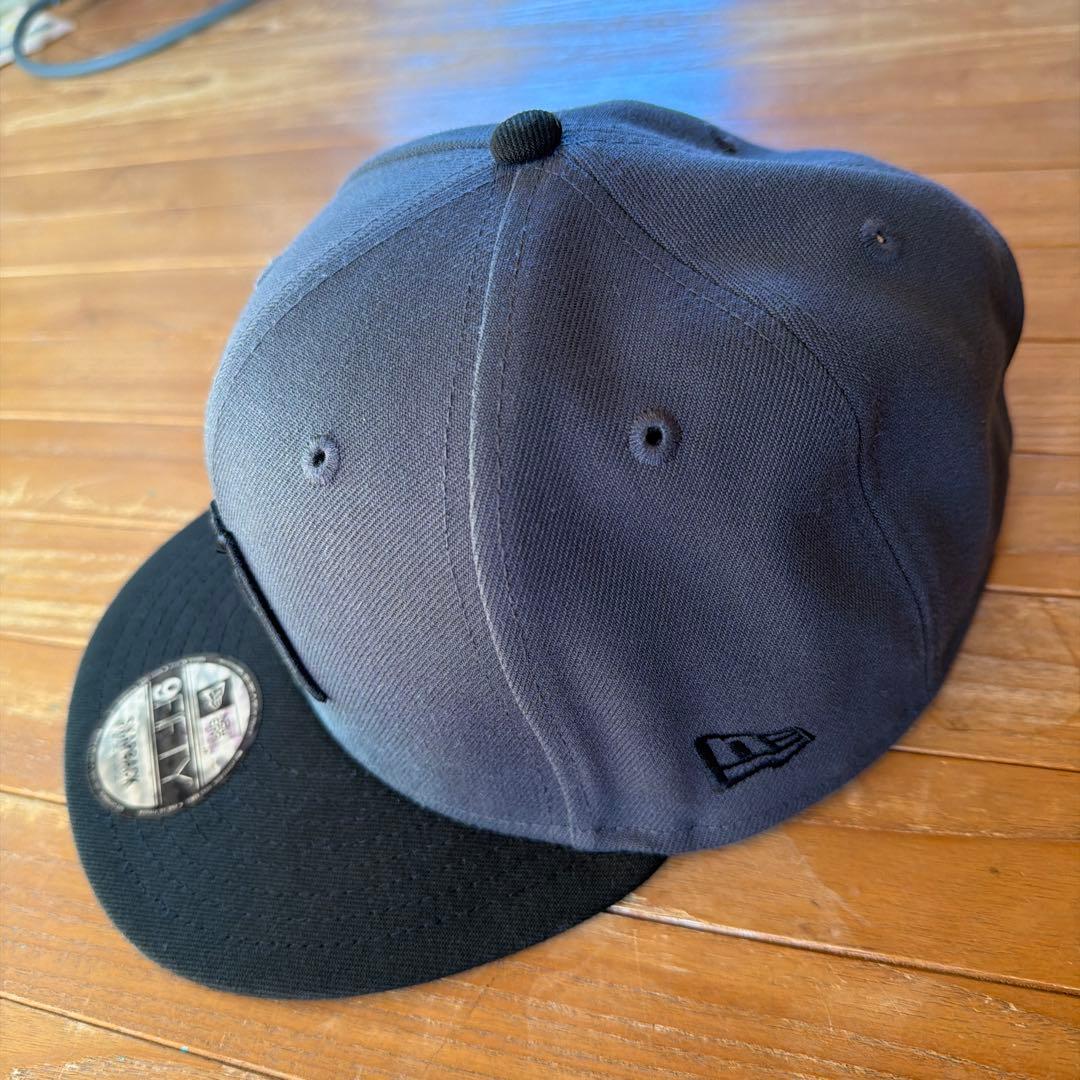 クシタニ ニューエラコラボキャプ 9FIFTY 950 キャップ ダークグレー