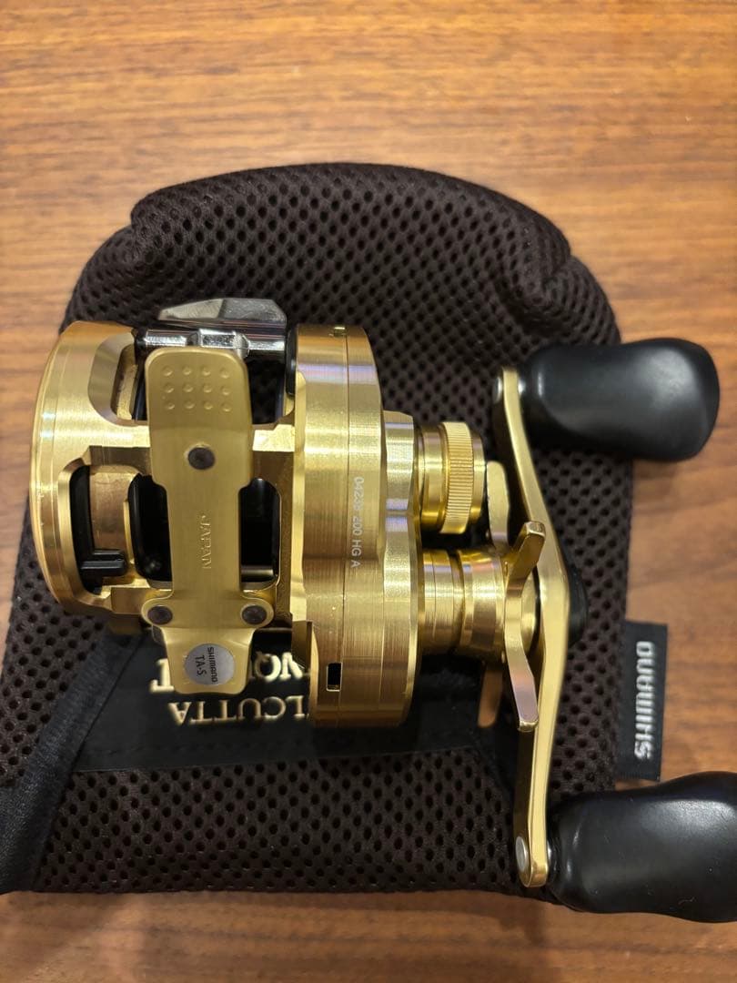 SHIMANO CALCUTTA CONQUEST 200HG 美品