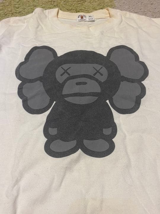 エイプ KAWS Tシャツ　マイロ　カウズ　XL アベイシングエイプ　半袖