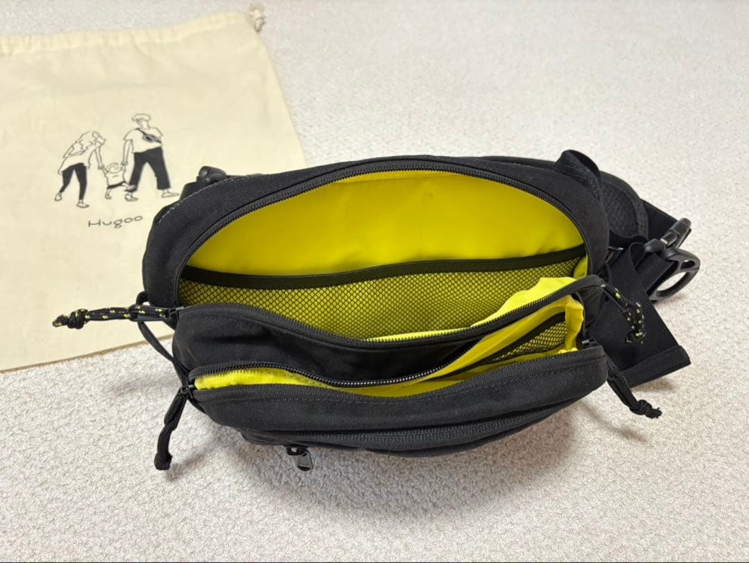 Hugoo ハグー　ヒップシート　ブラック