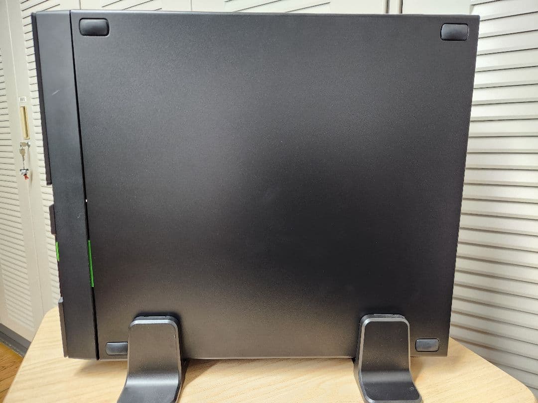 FUJITSU PRIMERGY TX1320 M4 サーバー