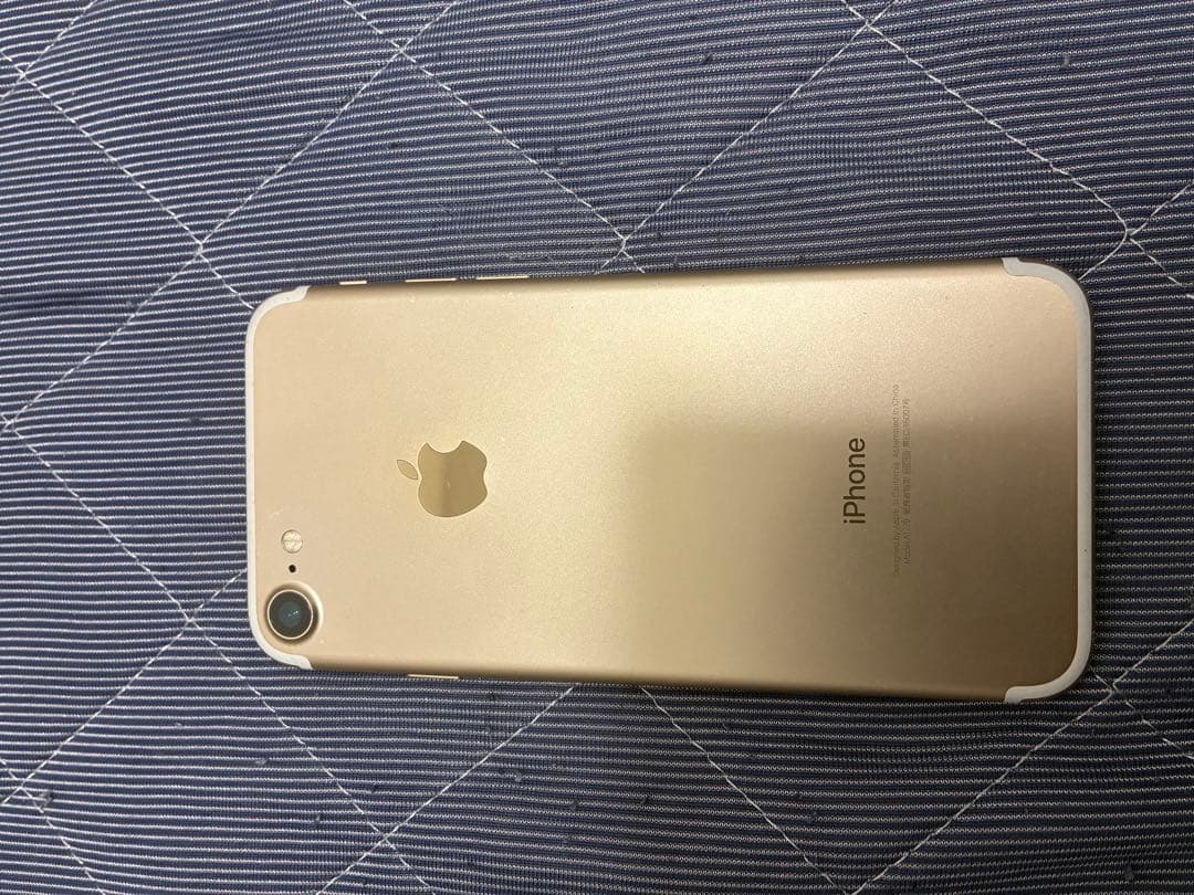 iPhone 7 ゴールド 本体