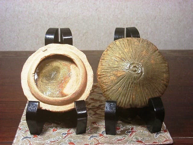 楽山窯　長岡住右衛門作　笠　香合　保護箱　古物。