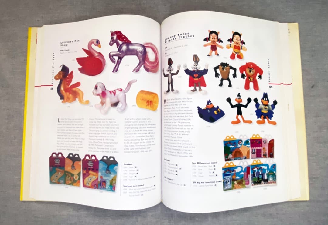 レア美品 McDonald's マクドナルド ミールトイコレクションガイド 洋書