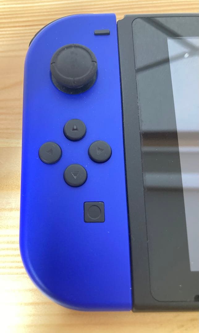 ☆大人気 Nintendo SWITCH 2018年製 HAC-001 本体のみ