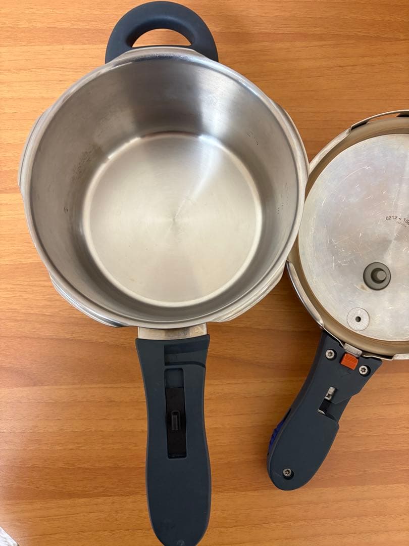 WMF パーフェクトプラス PERFECT PLUS 圧力鍋2.5L レシピ本