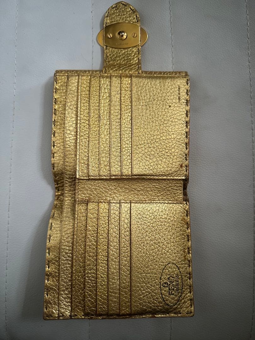 FENDI ゴールド 二つ折り財布