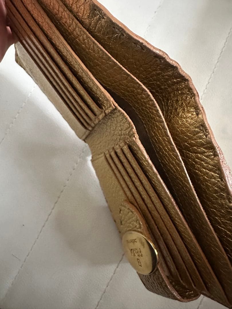 FENDI ゴールド 二つ折り財布