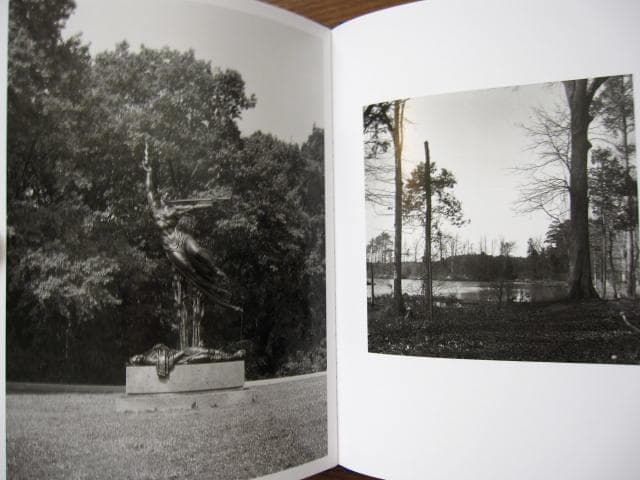 MONUMENT : Carrie Mae Weems　500部限定
