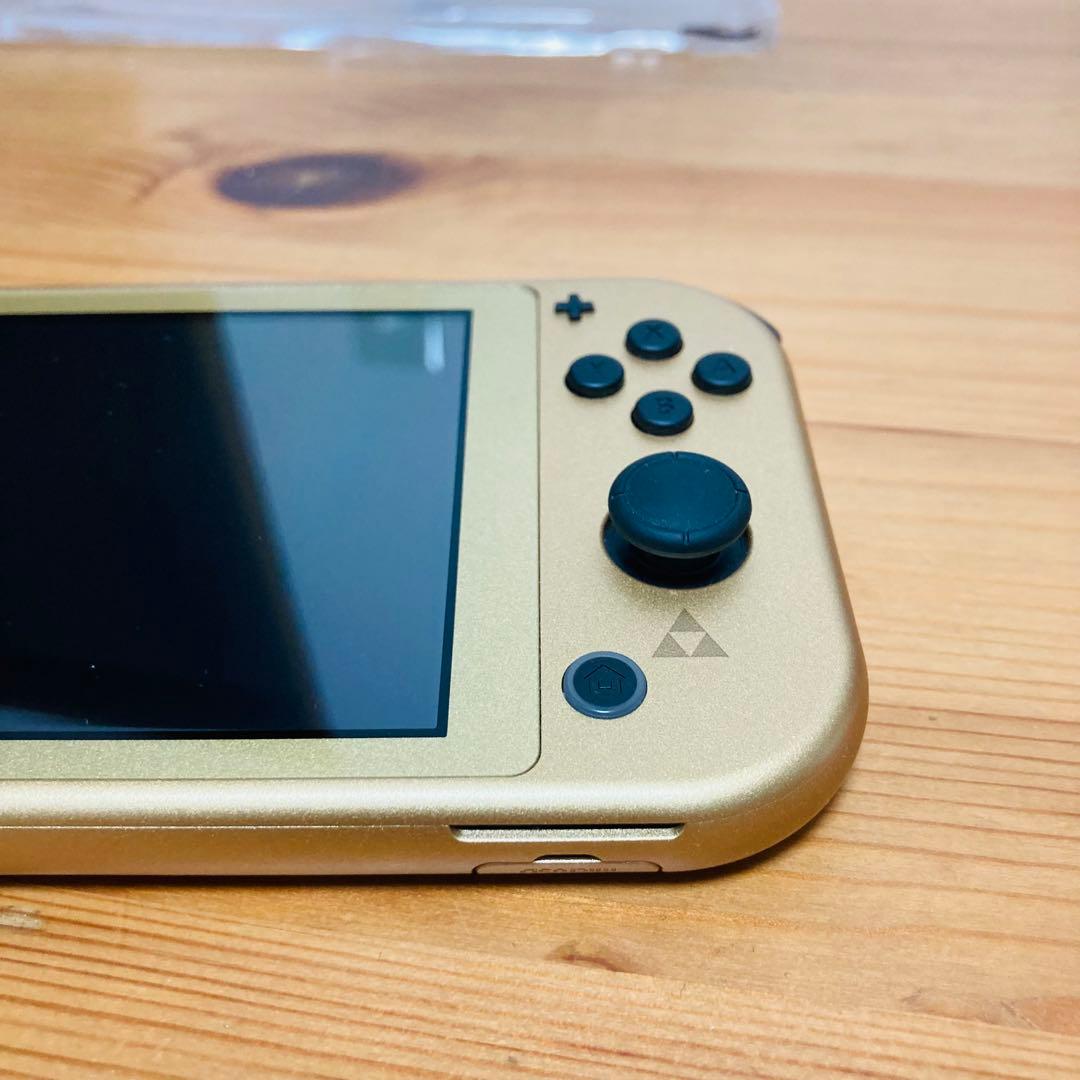 【極美品】スイッチ ライト 本体 ハイラルエディション 箱・充電器 画面傷なし