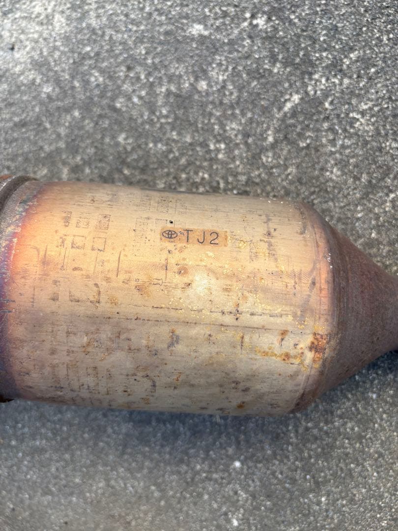 トヨタ系 ZWR80 ヴォクシー 触媒コンバーター GP2/TJ2 素材用