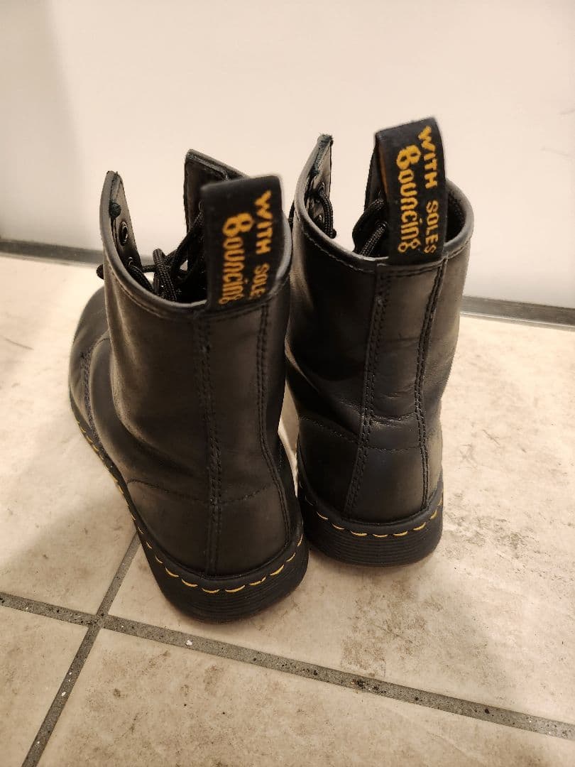 Dr.Martens ブラックレザー ハイカットワークブーツ