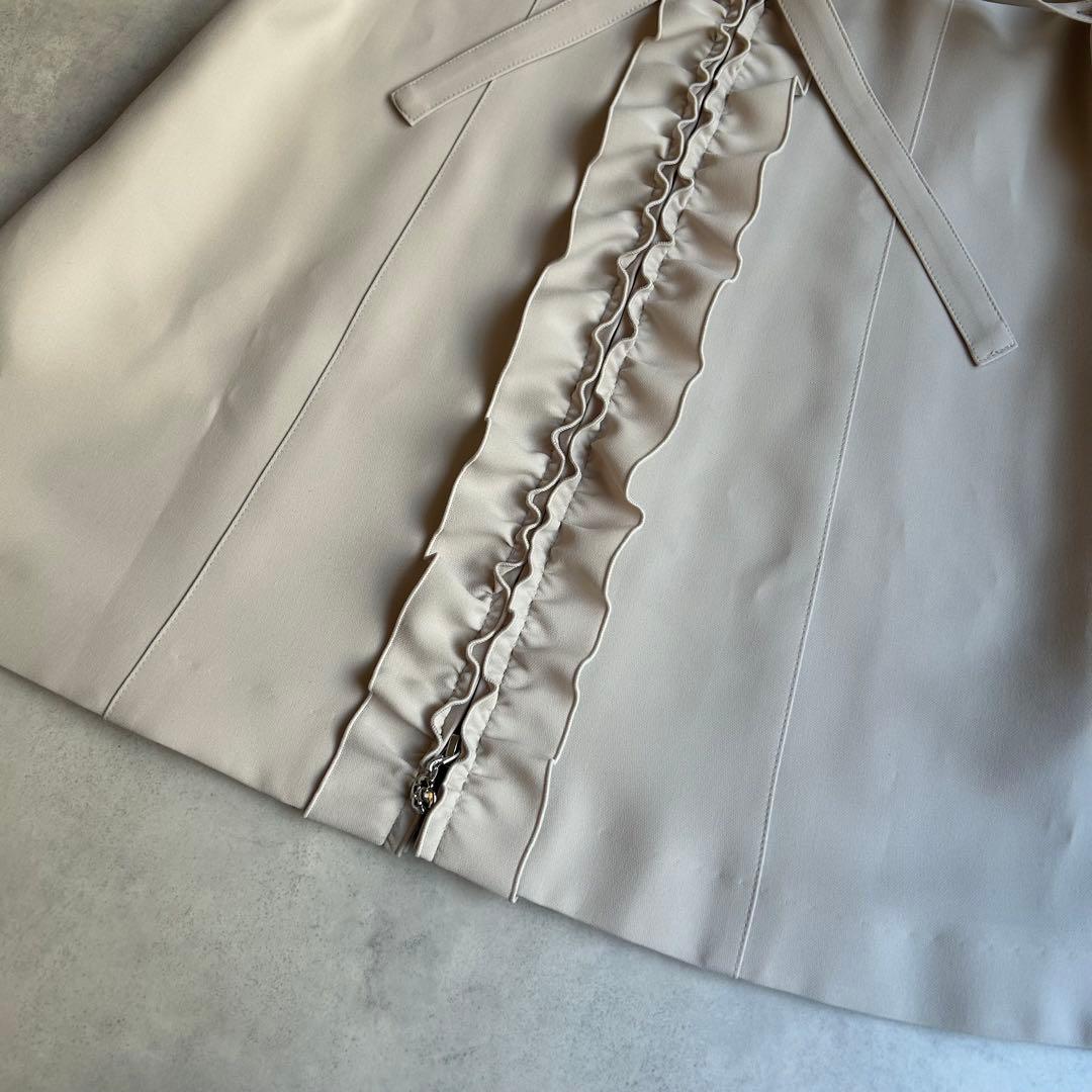 未使用品✨25SS エムズグレイシー フリル付きフェミニンジレ カメリアジップ
