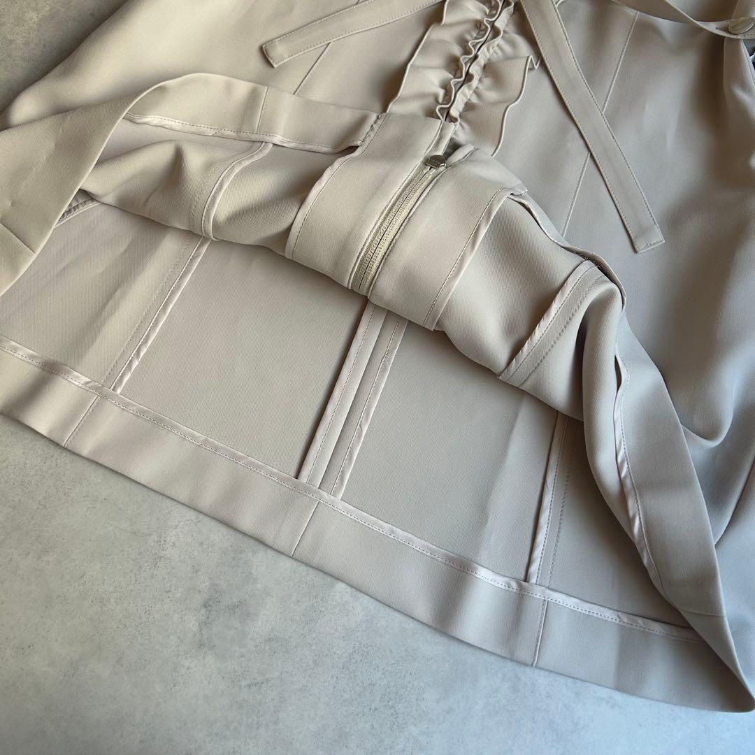 未使用品✨25SS エムズグレイシー フリル付きフェミニンジレ カメリアジップ