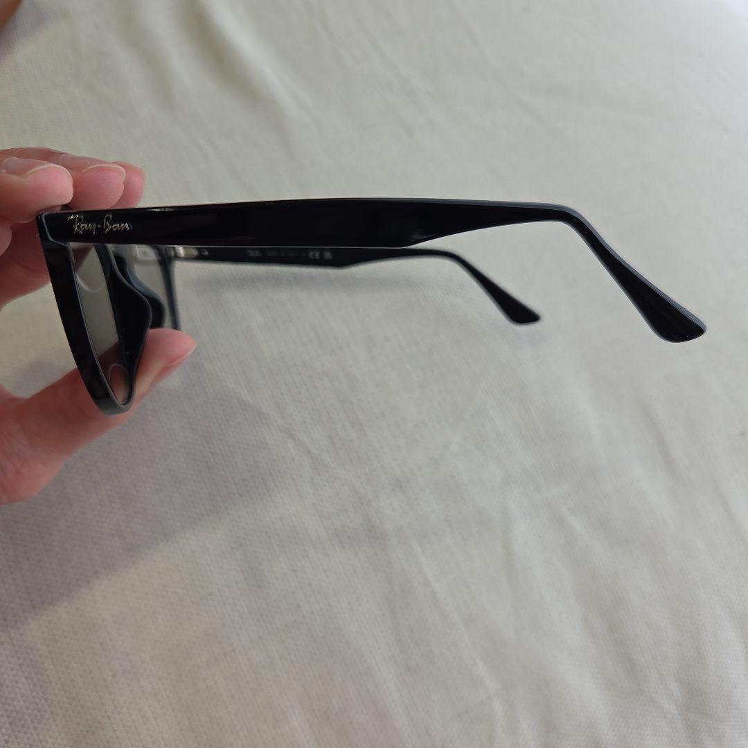 Ray-Ban RB 4259-F ブラックサングラス