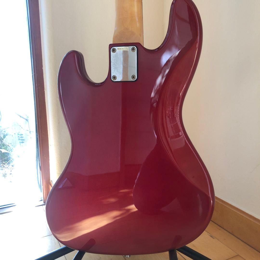 Bacchus universe シリーズ　Jazz Bass レッド
